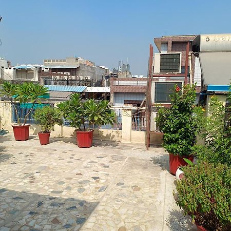 Hotel Majors Den New Delhi Bagian luar foto